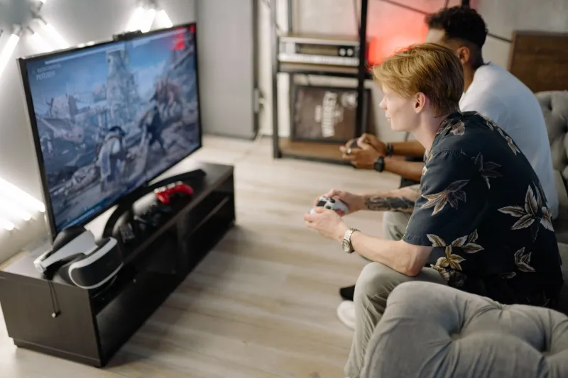 Squad Up Anywhere: Your No-Nonsense Guide to Cross-Play in Free-to-Play Games